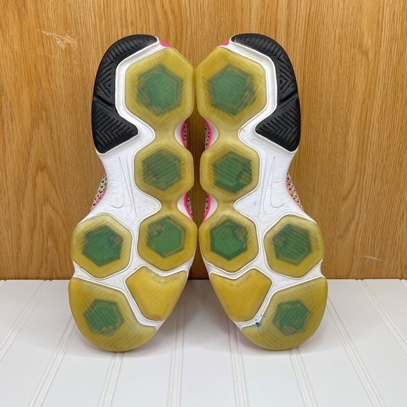 Nike Flyknit Zoom Running Shoes - Picture 9 of 9